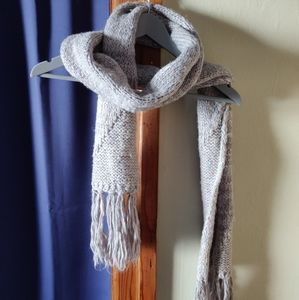 Grey knit scarf
